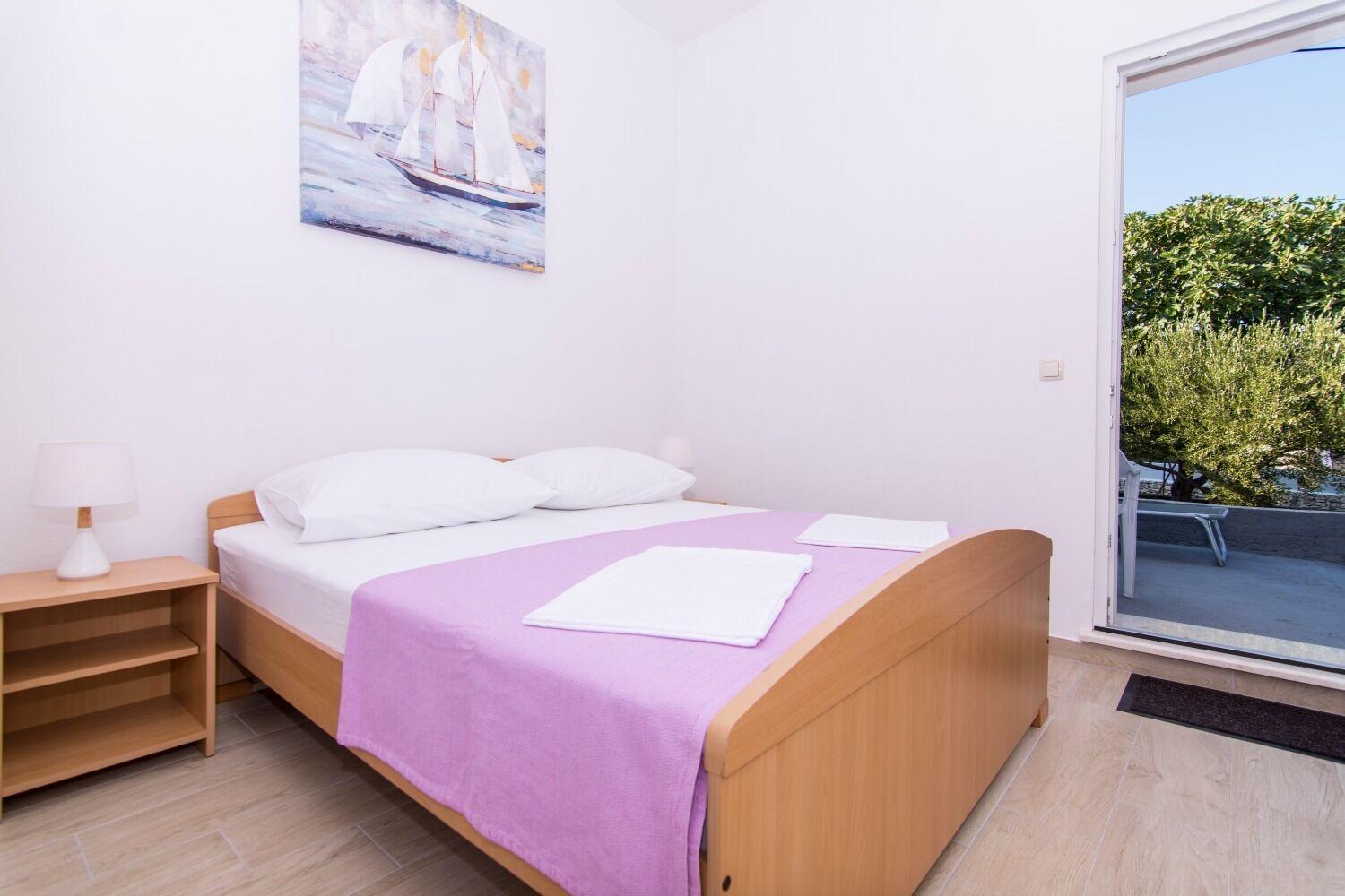 Apartments Ivica - Garden Terrace Слатине Экстерьер фото