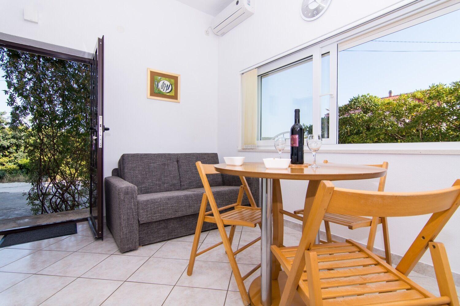 Apartments Ivica - Garden Terrace Слатине Экстерьер фото